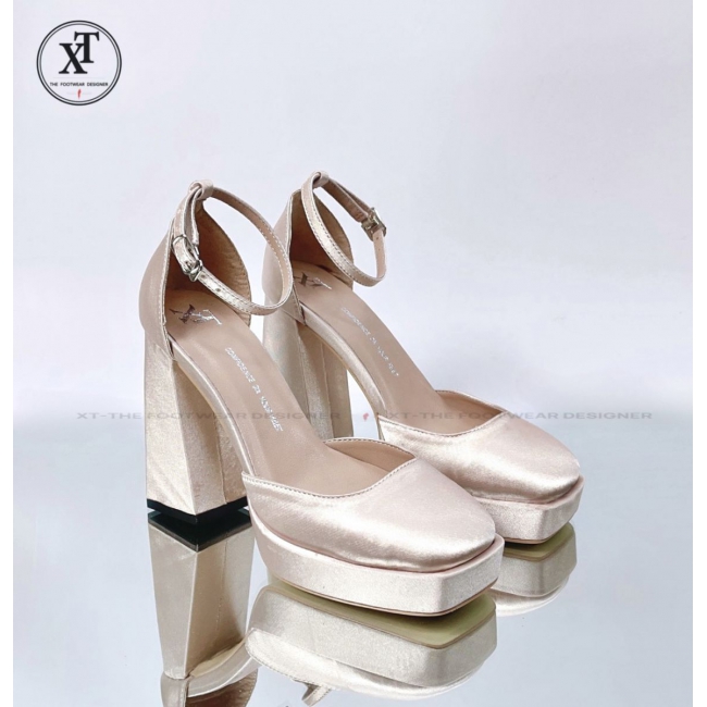 CHUNKY HEEL ANKLE STRAP SANDALS